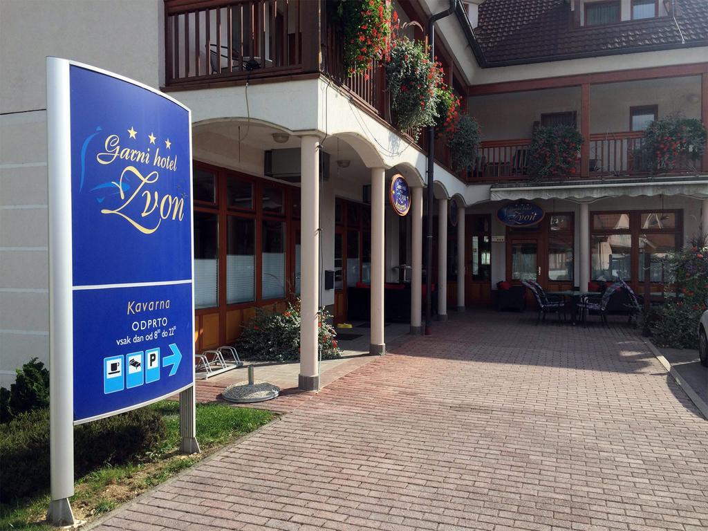 Garni Hotel Zvon ซเร็ตเช ภายนอก รูปภาพ