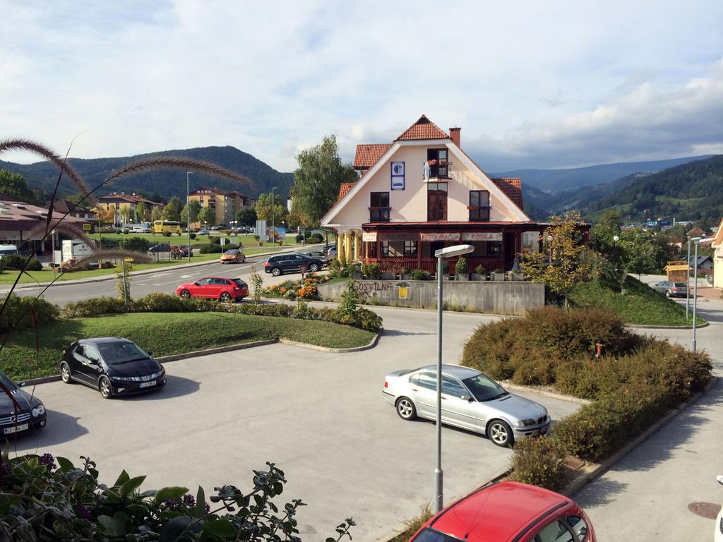 Garni Hotel Zvon ซเร็ตเช ภายนอก รูปภาพ