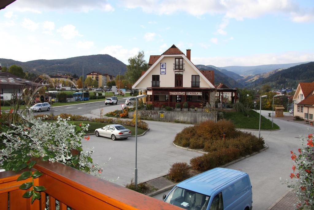 Garni Hotel Zvon ซเร็ตเช ภายนอก รูปภาพ